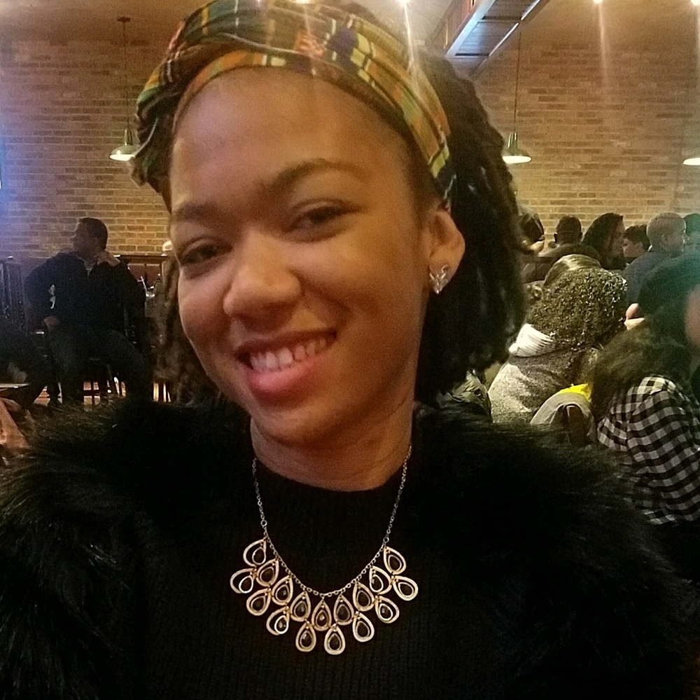 Meet your Posher, Dominique